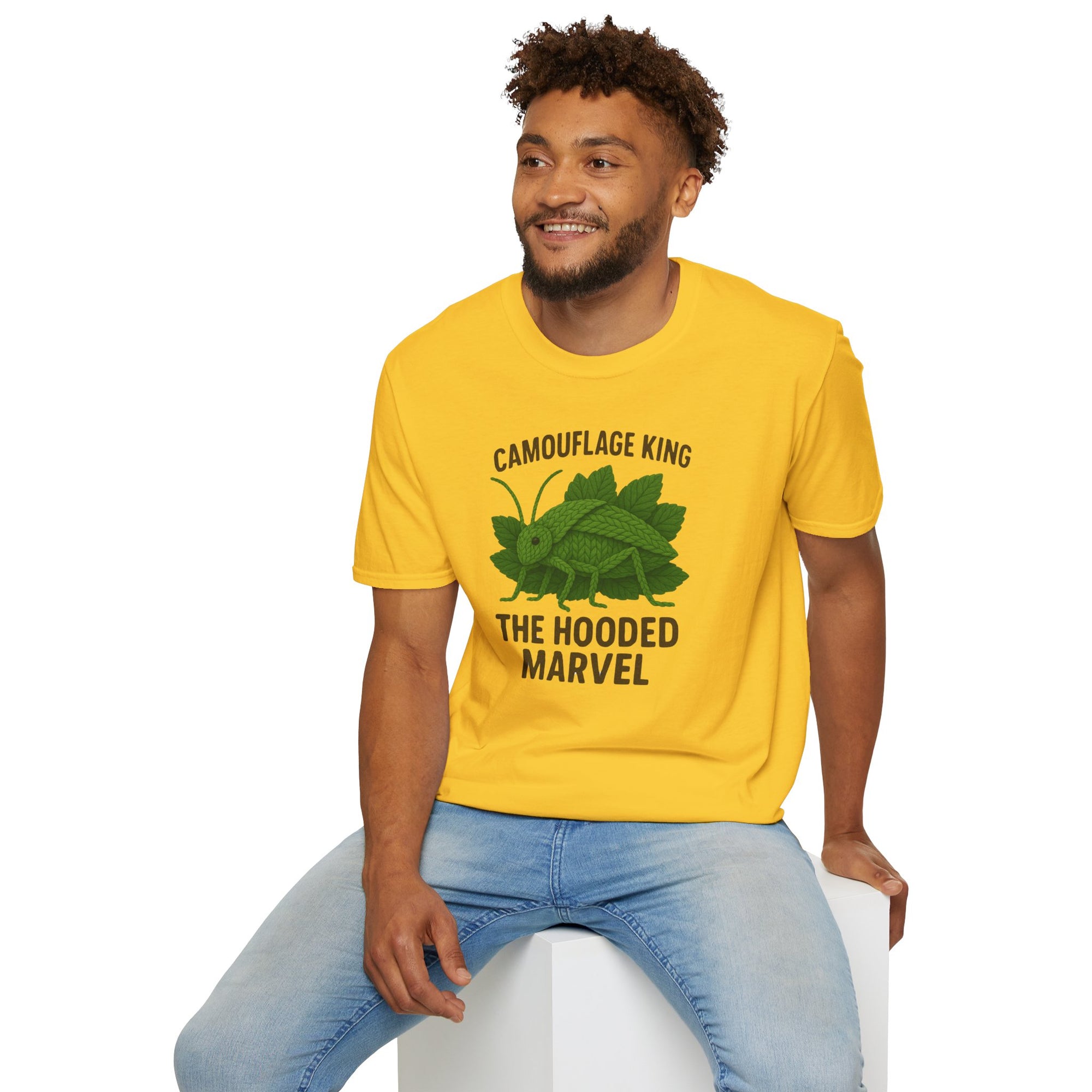 Siliquofera Grandis Giant Hooded Katydid - Camouflage King T-Shirt